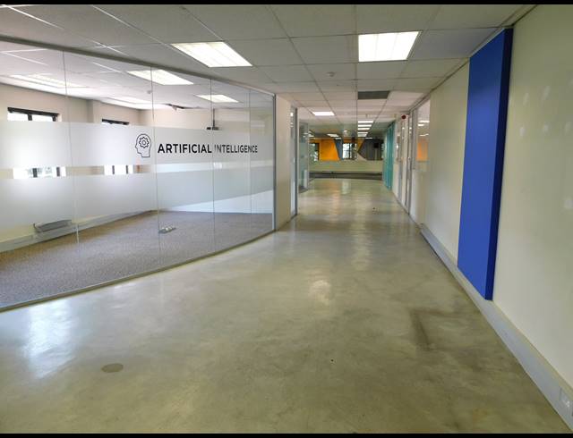 1,578M² OFFICE TO LET IN HYDE PARK